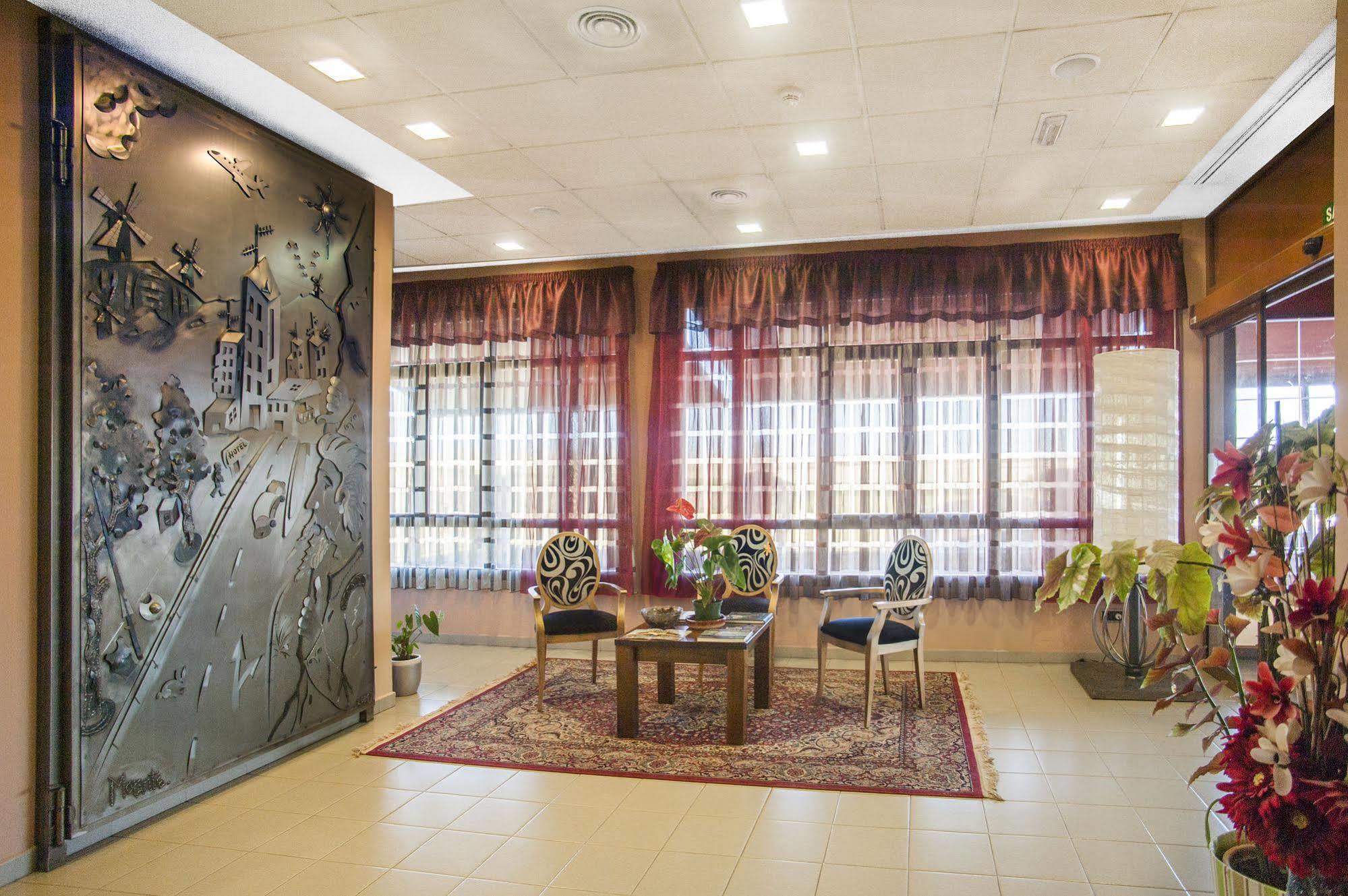 Moya Hotel